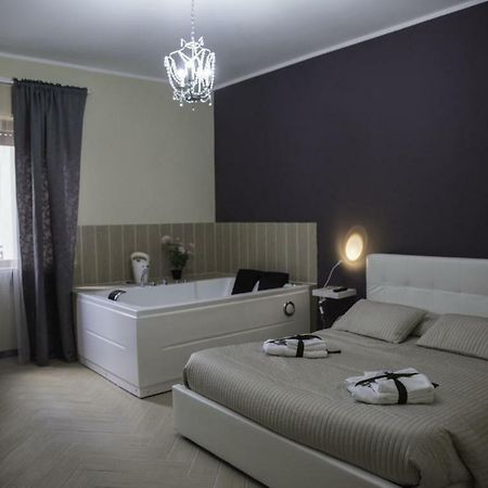 Il Centro Short Lets Hotel Valguarnera Caropepe Buitenkant foto