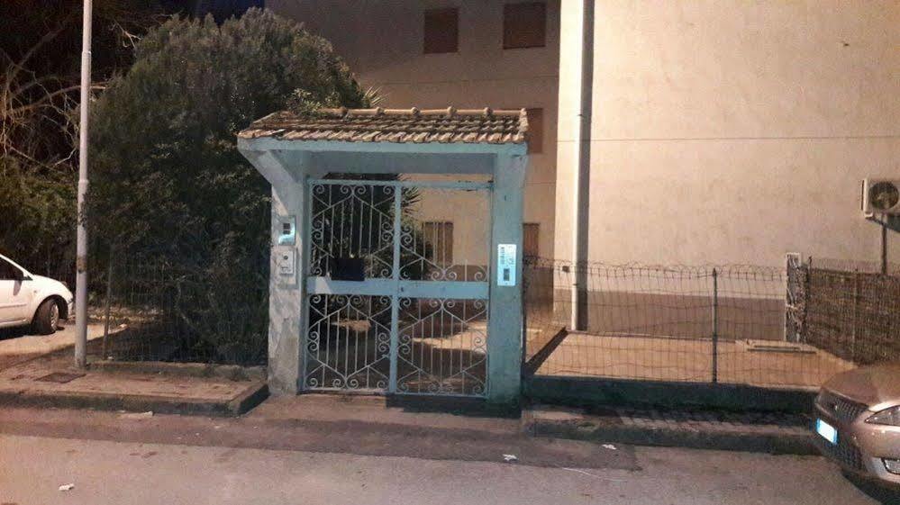 Il Centro Short Lets Hotel Valguarnera Caropepe Buitenkant foto