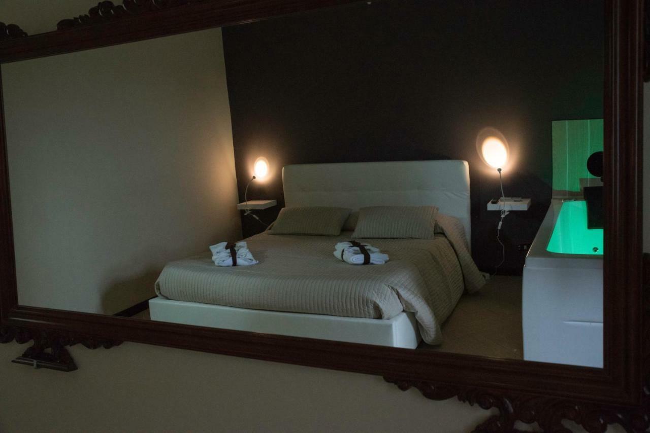 Il Centro Short Lets Hotel Valguarnera Caropepe Buitenkant foto