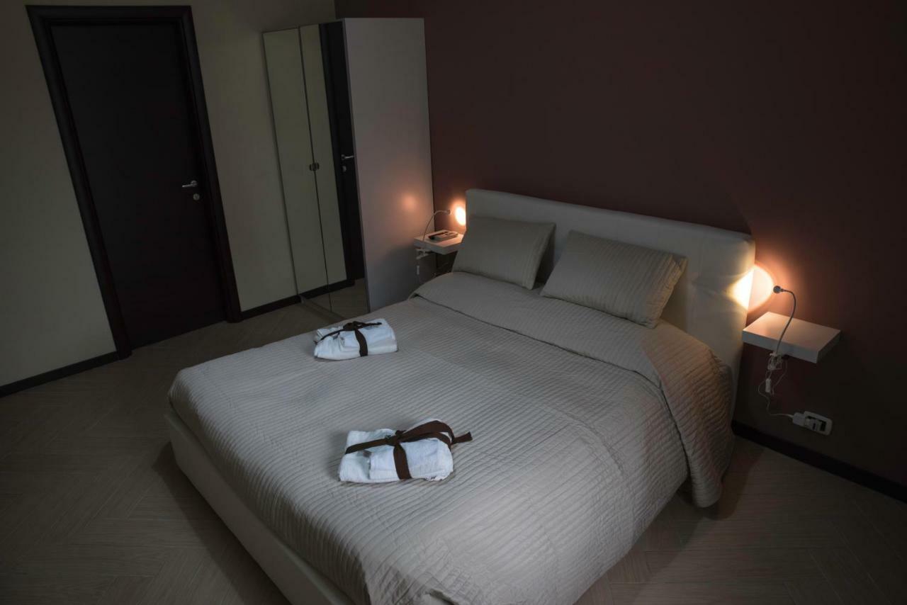 Il Centro Short Lets Hotel Valguarnera Caropepe Buitenkant foto