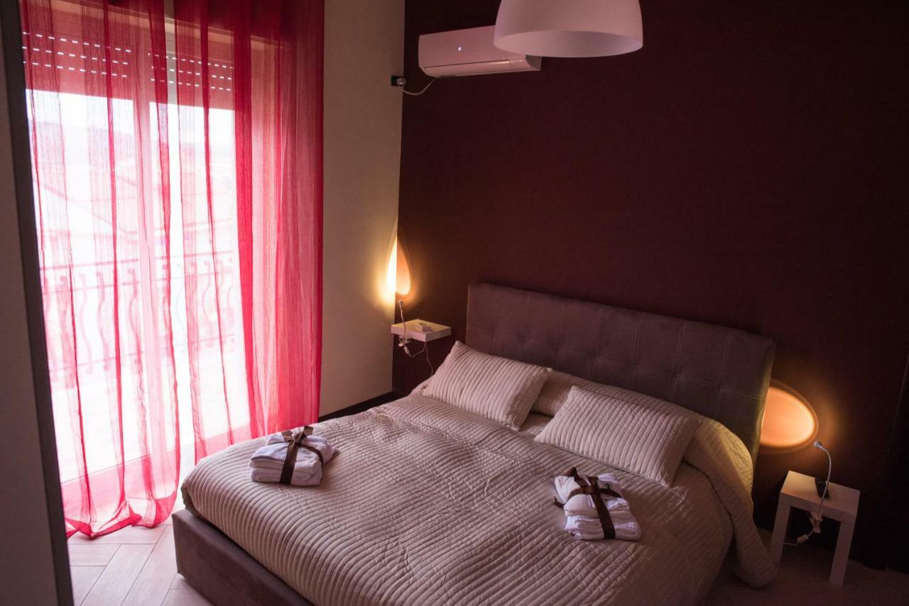 Il Centro Short Lets Hotel Valguarnera Caropepe Buitenkant foto