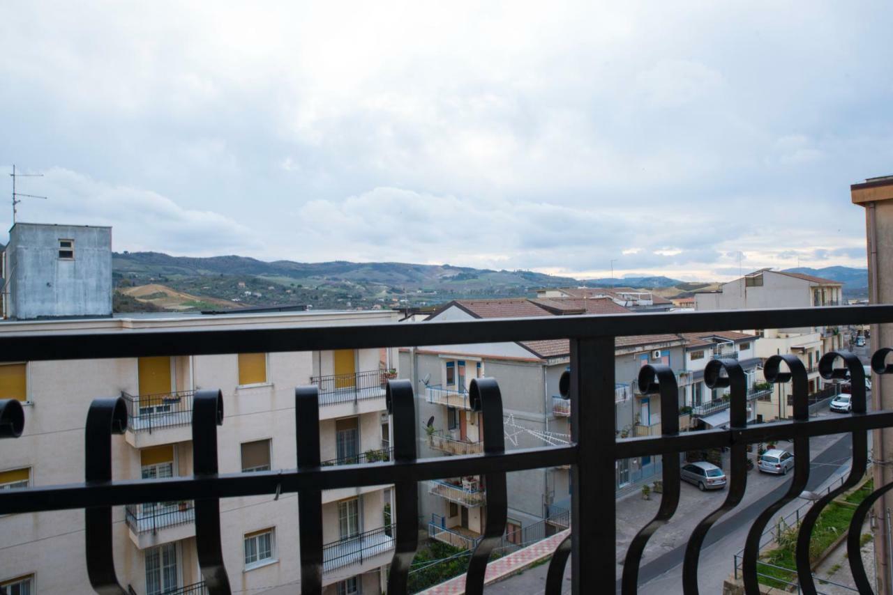 Il Centro Short Lets Hotel Valguarnera Caropepe Buitenkant foto