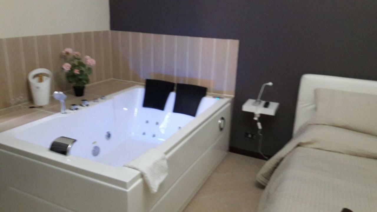 Il Centro Short Lets Hotel Valguarnera Caropepe Buitenkant foto